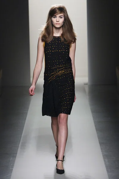 Look 25